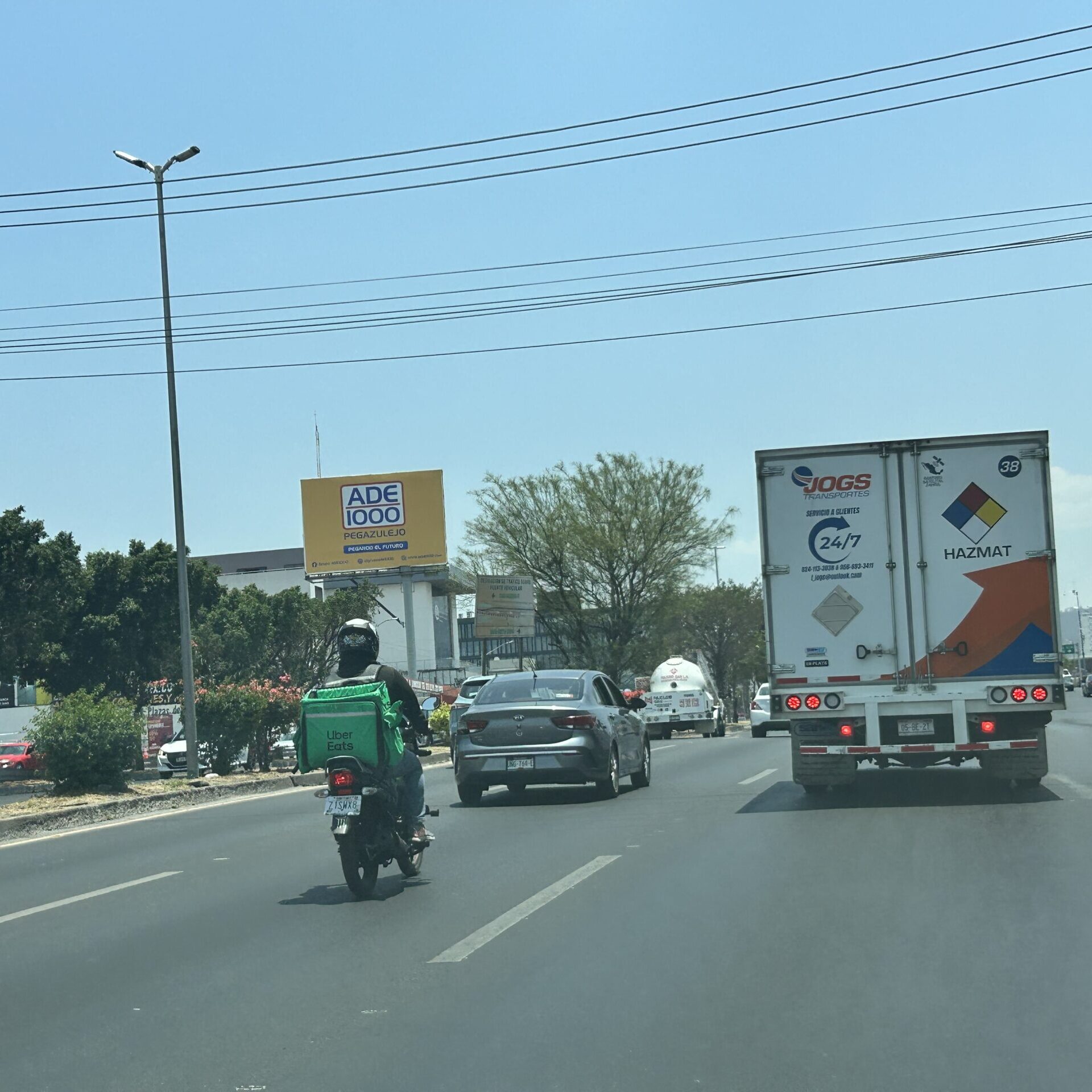 Bernardo Quintana #323 Col. Centro Sur