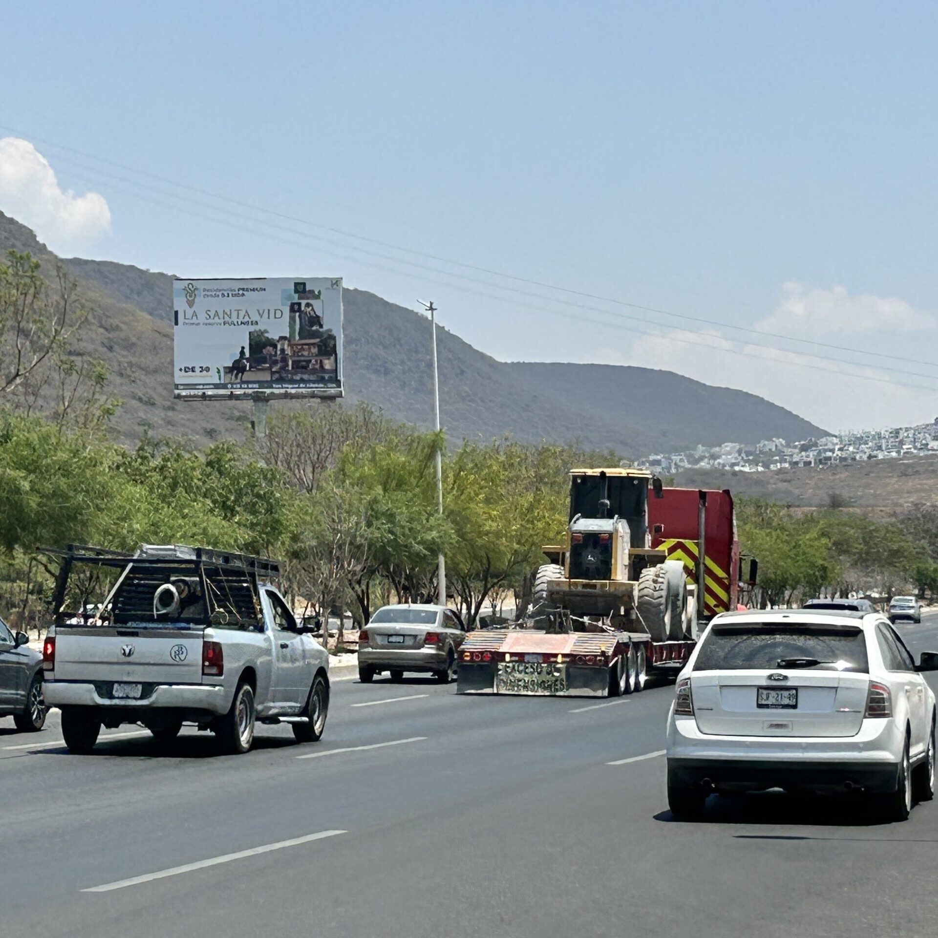 Bernardo Quintana #9571 Col. Centro Sur