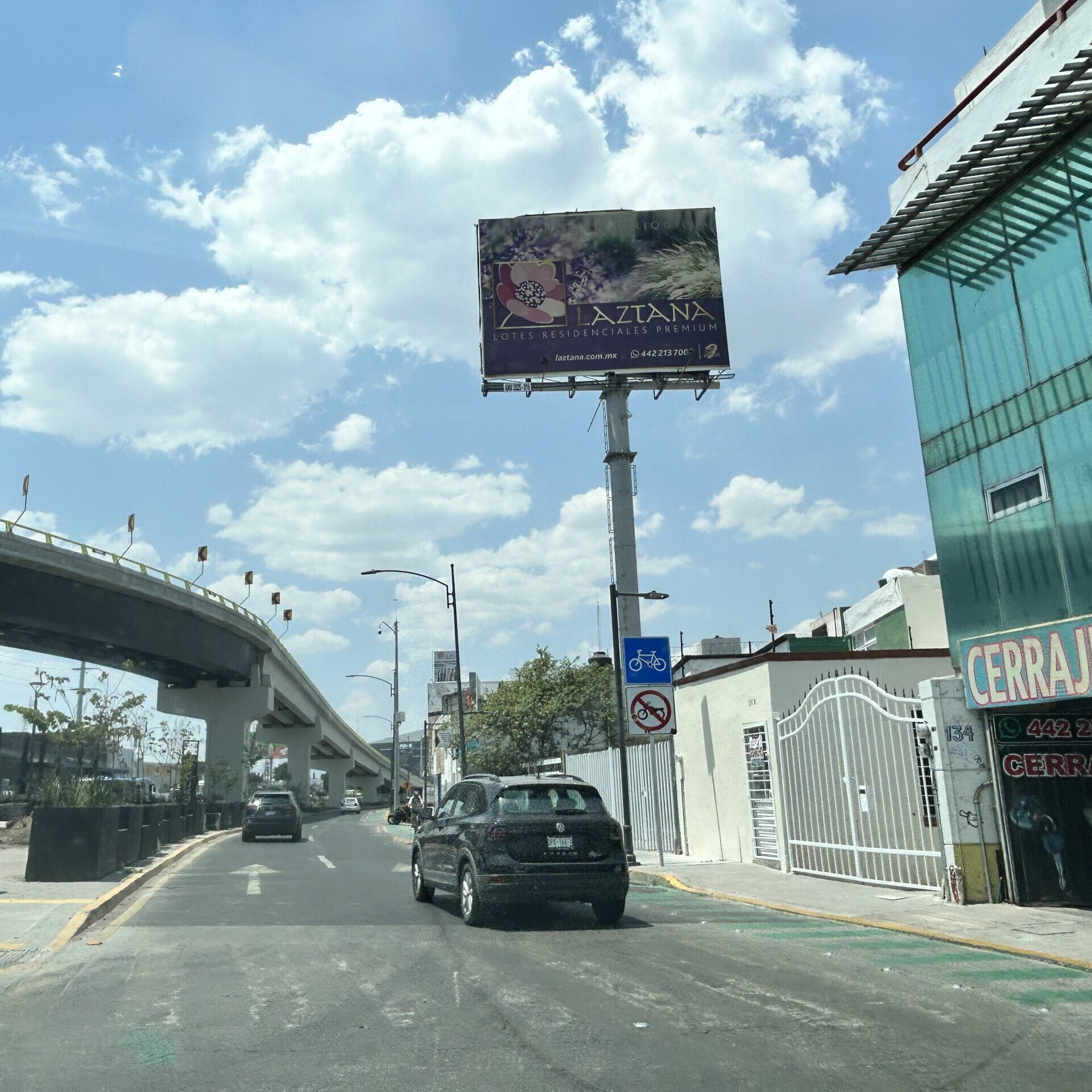 Av. 5 de Febrero #142 Las Campanas