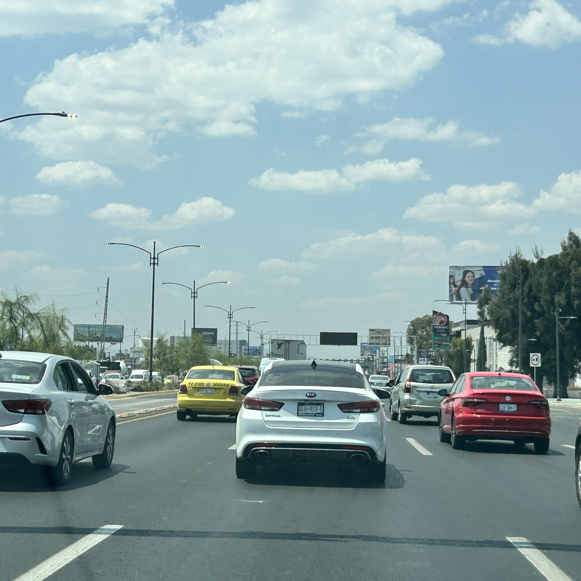 Av. 5 de Febrero #1321 col. Carrillo Puerto