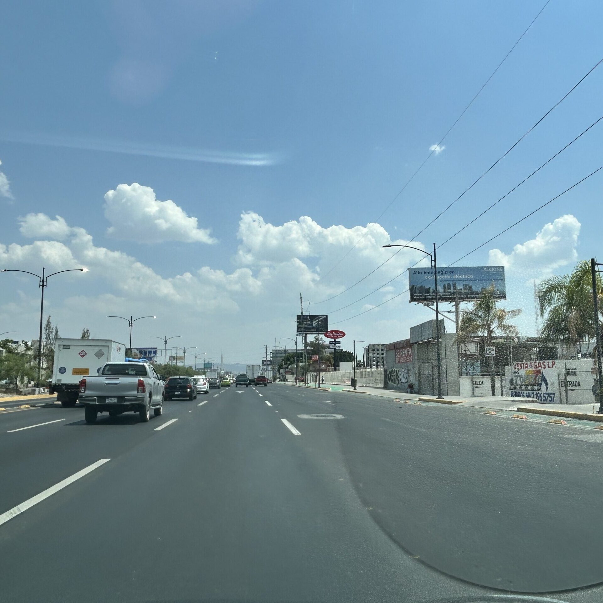 Av. 5 de Febrero #1321 col. Carrillo Puerto