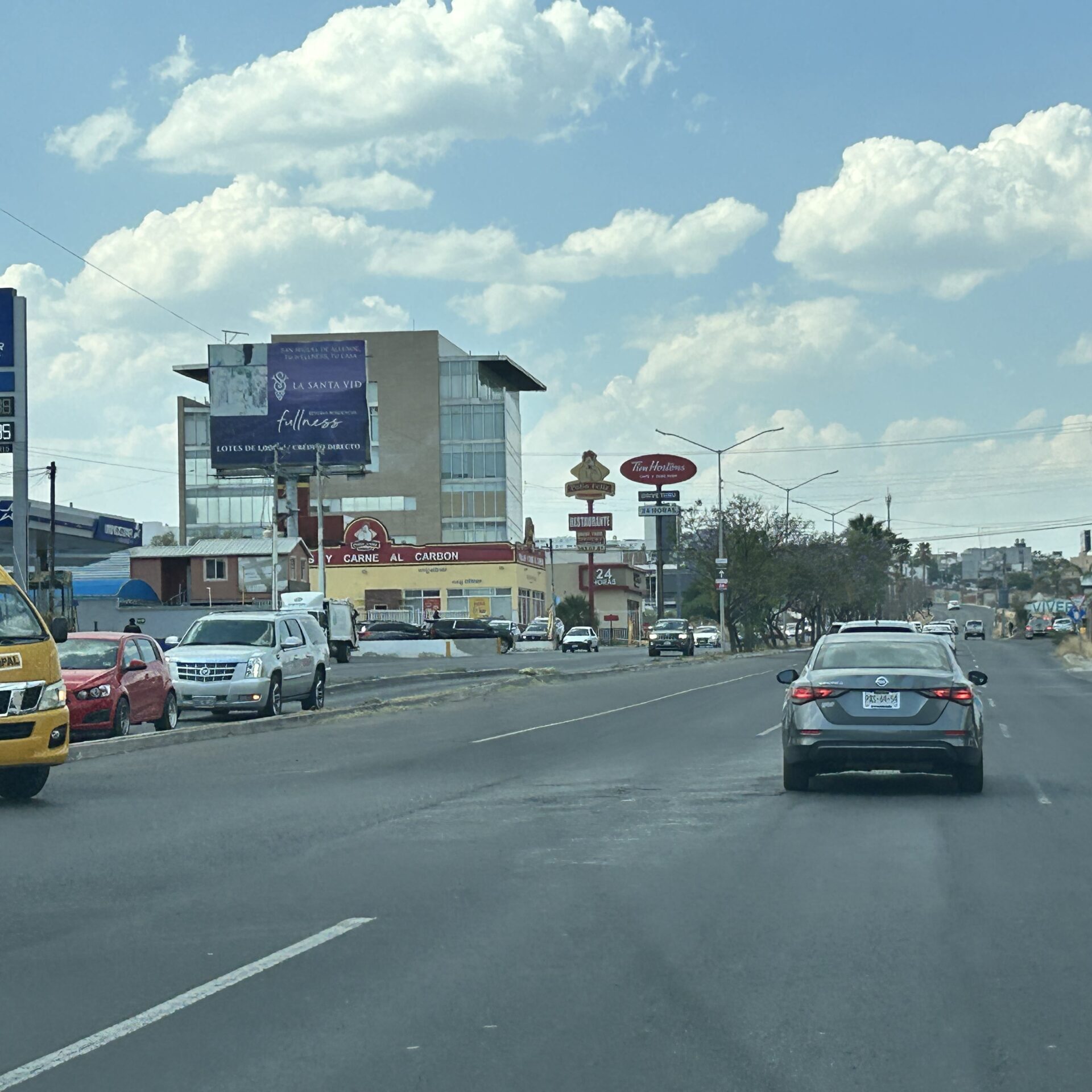 Blvd. De las Ciencias #3005 col. Jurica Rancho Largo