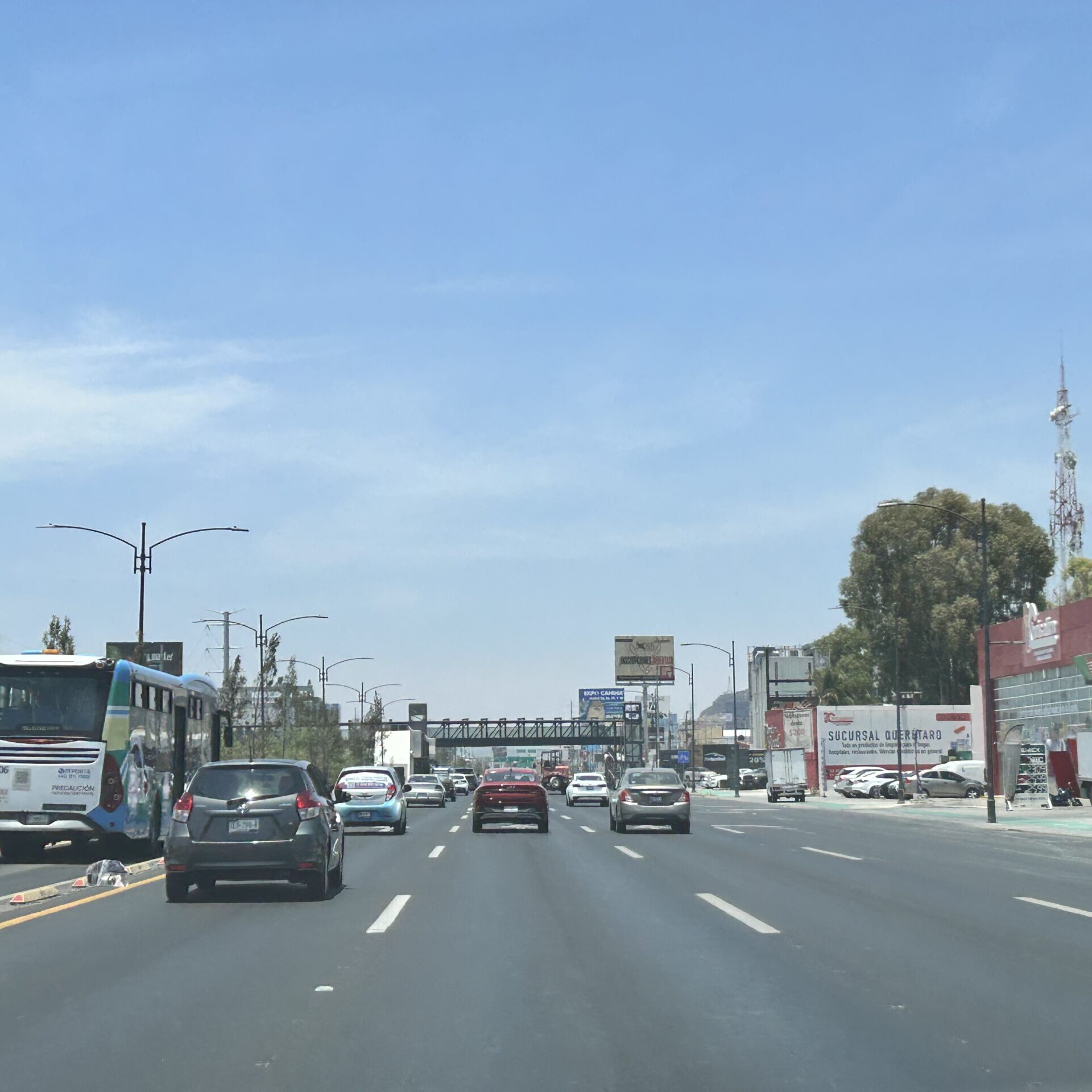 Av. 5 de Febrero #1602 col. San Pablo