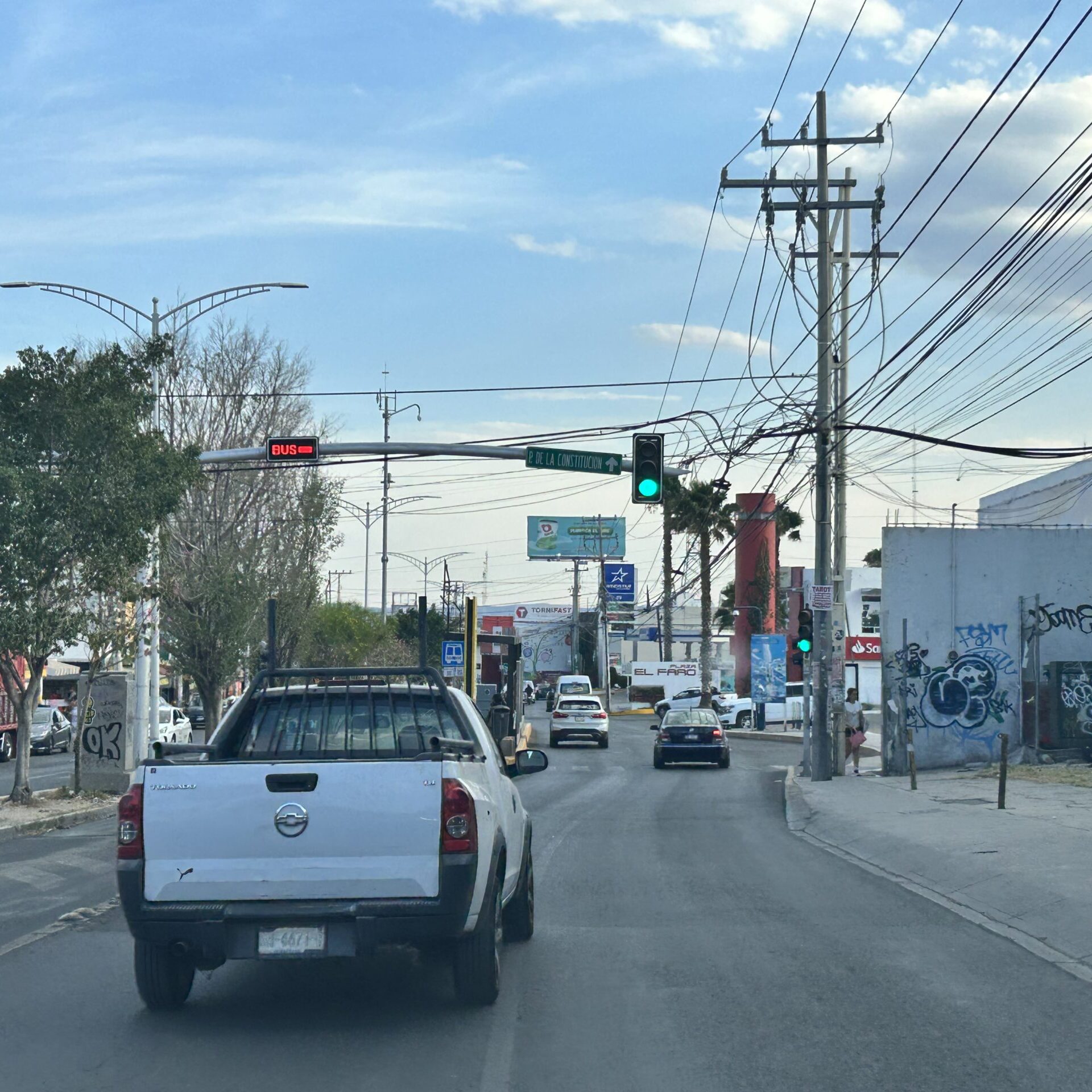Av. Pie de la Cuesta 1201 Col. San Pablo
