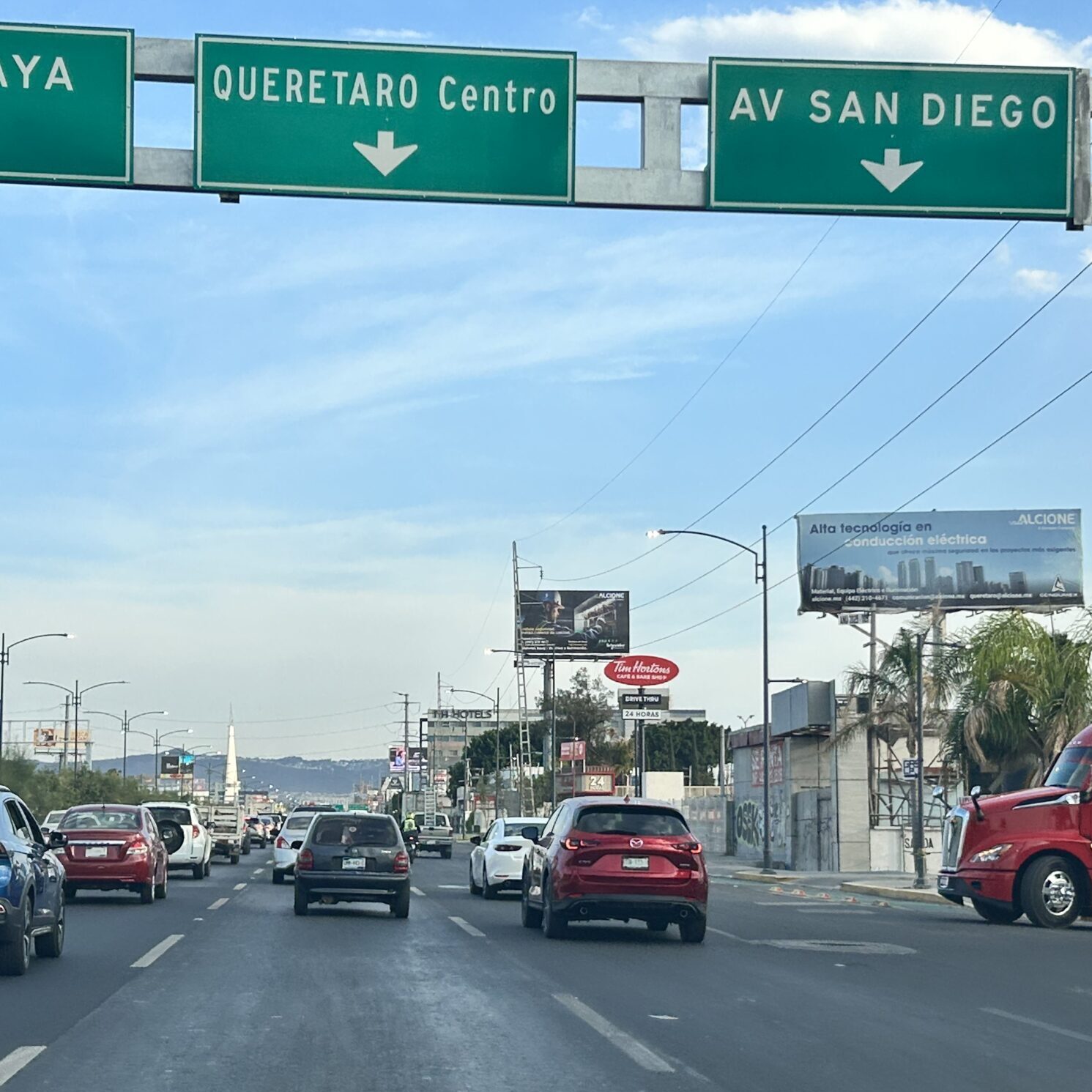 Av. 5 de Febrero #1321 col. Carrillo Puerto