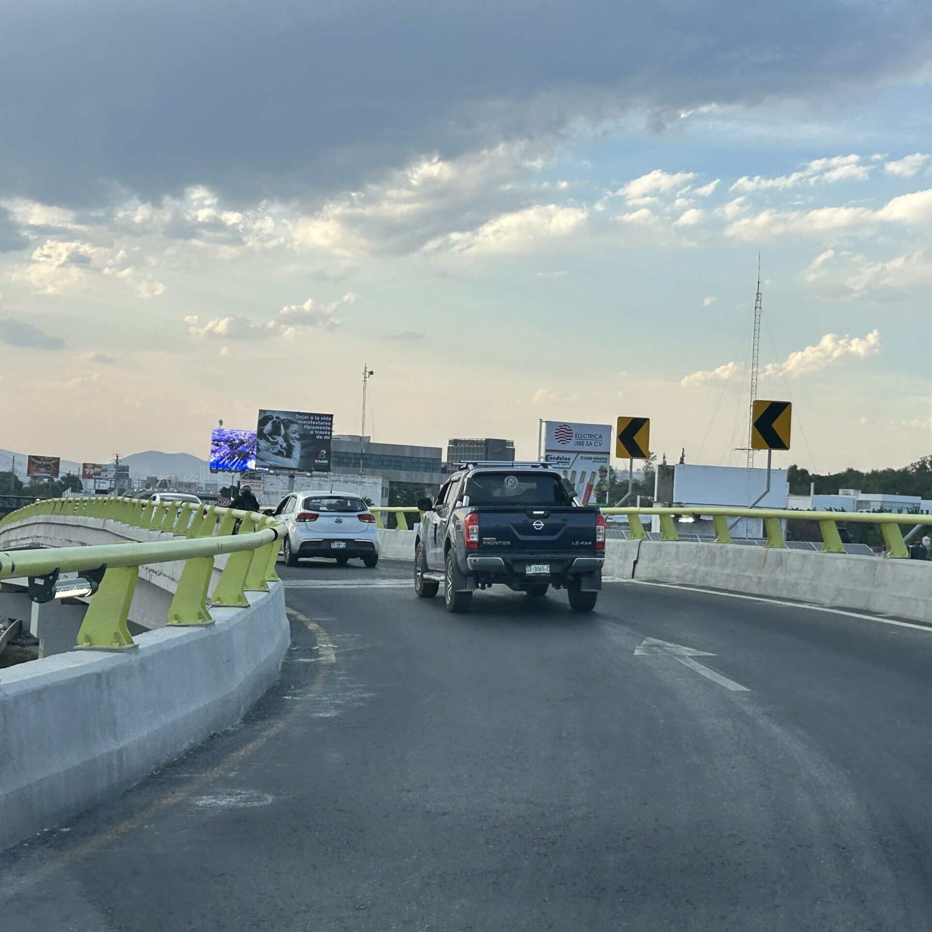 Av. 5 de Febrero #1010 Las Campanas