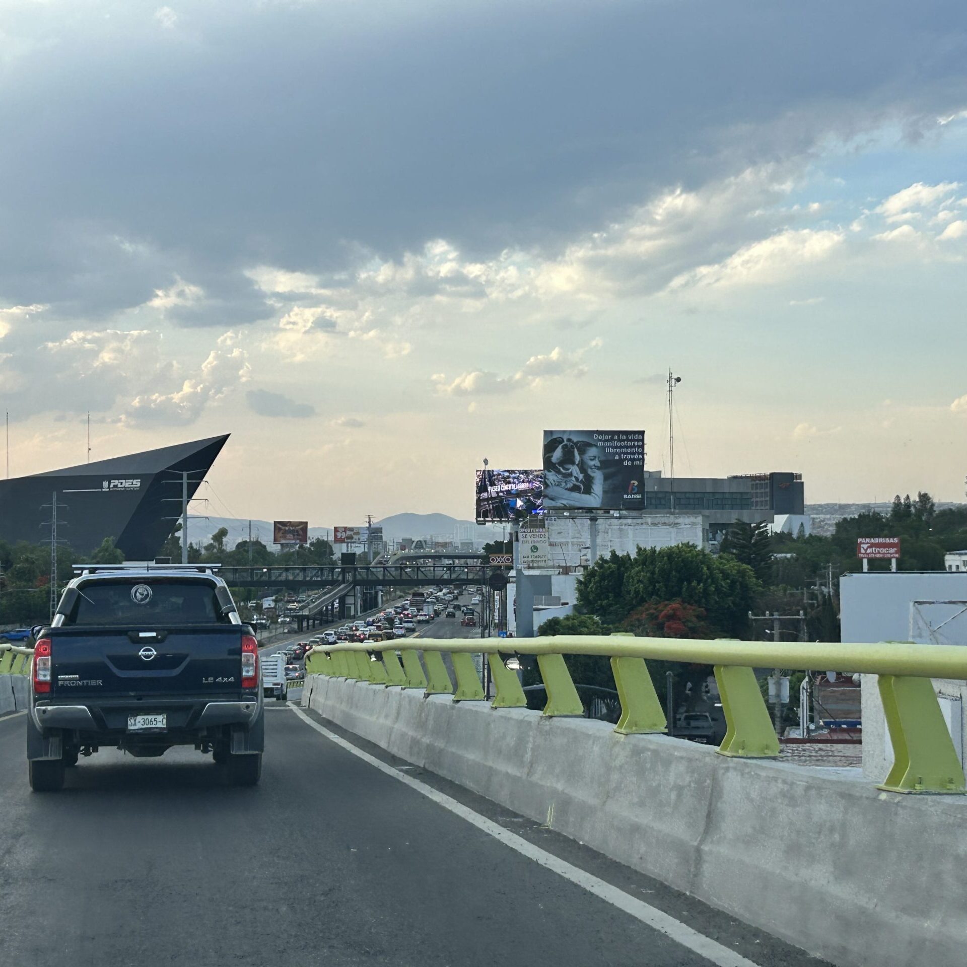 Av. 5 de Febrero #1010 Las Campanas