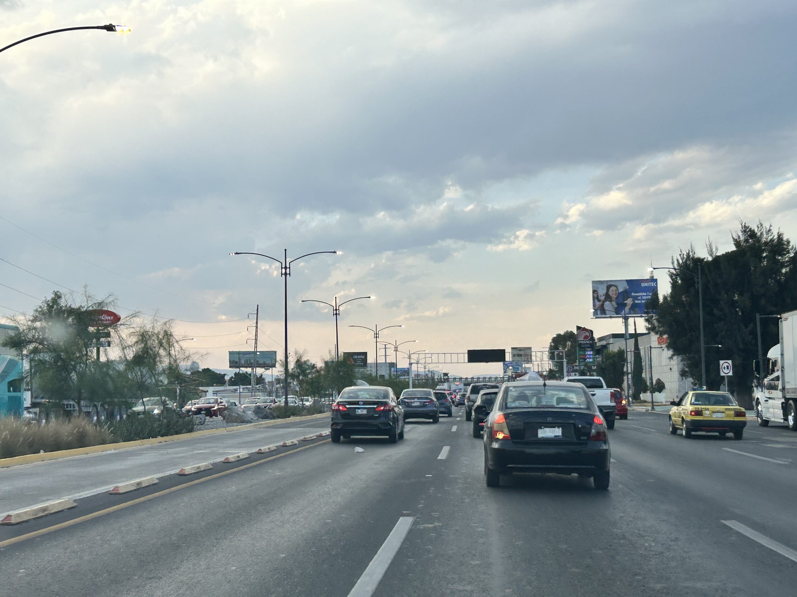 Av. 5 de Febrero #1321 col. Carrillo Puerto