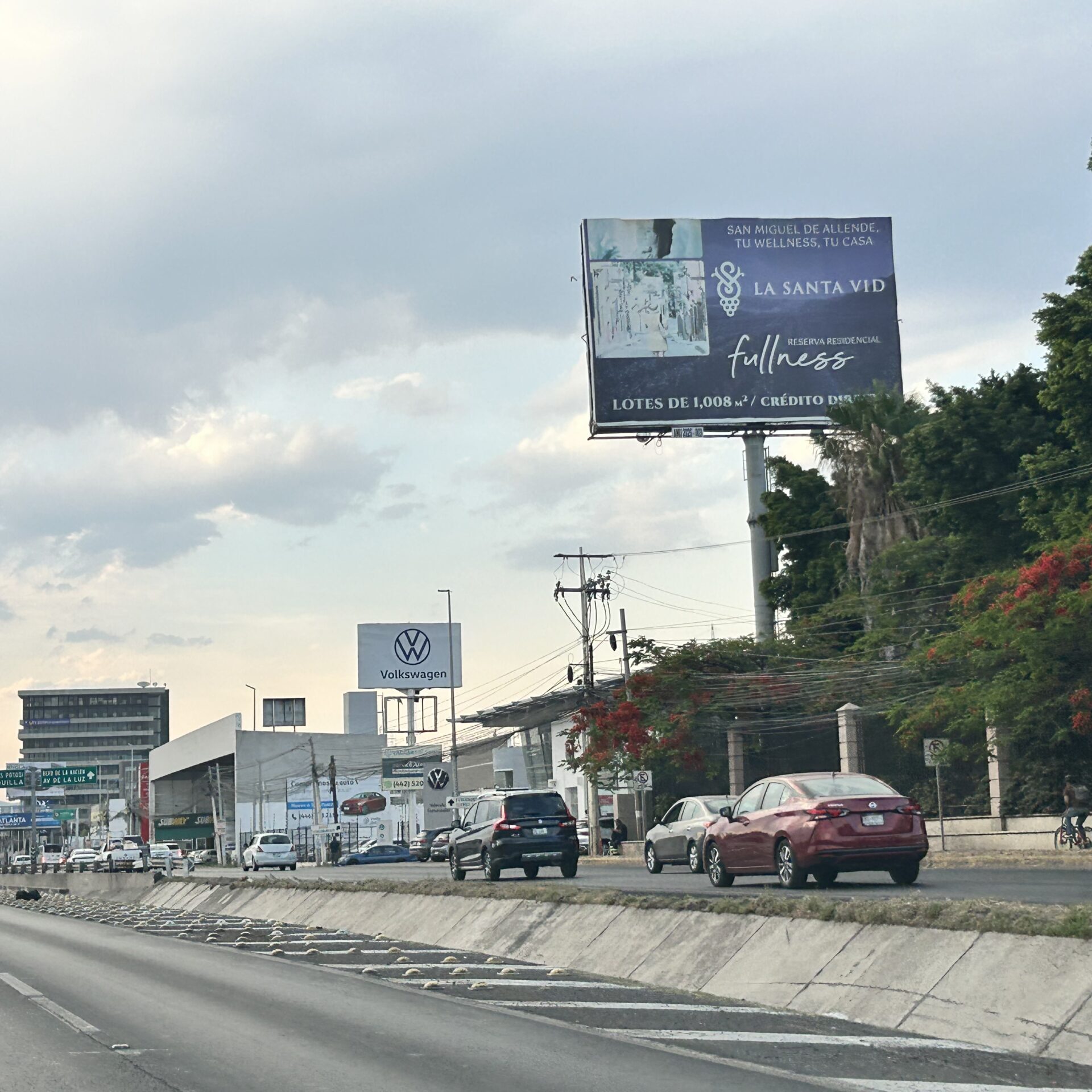 Av. 5 de Febrero #278 zona ind. Benito Juárez