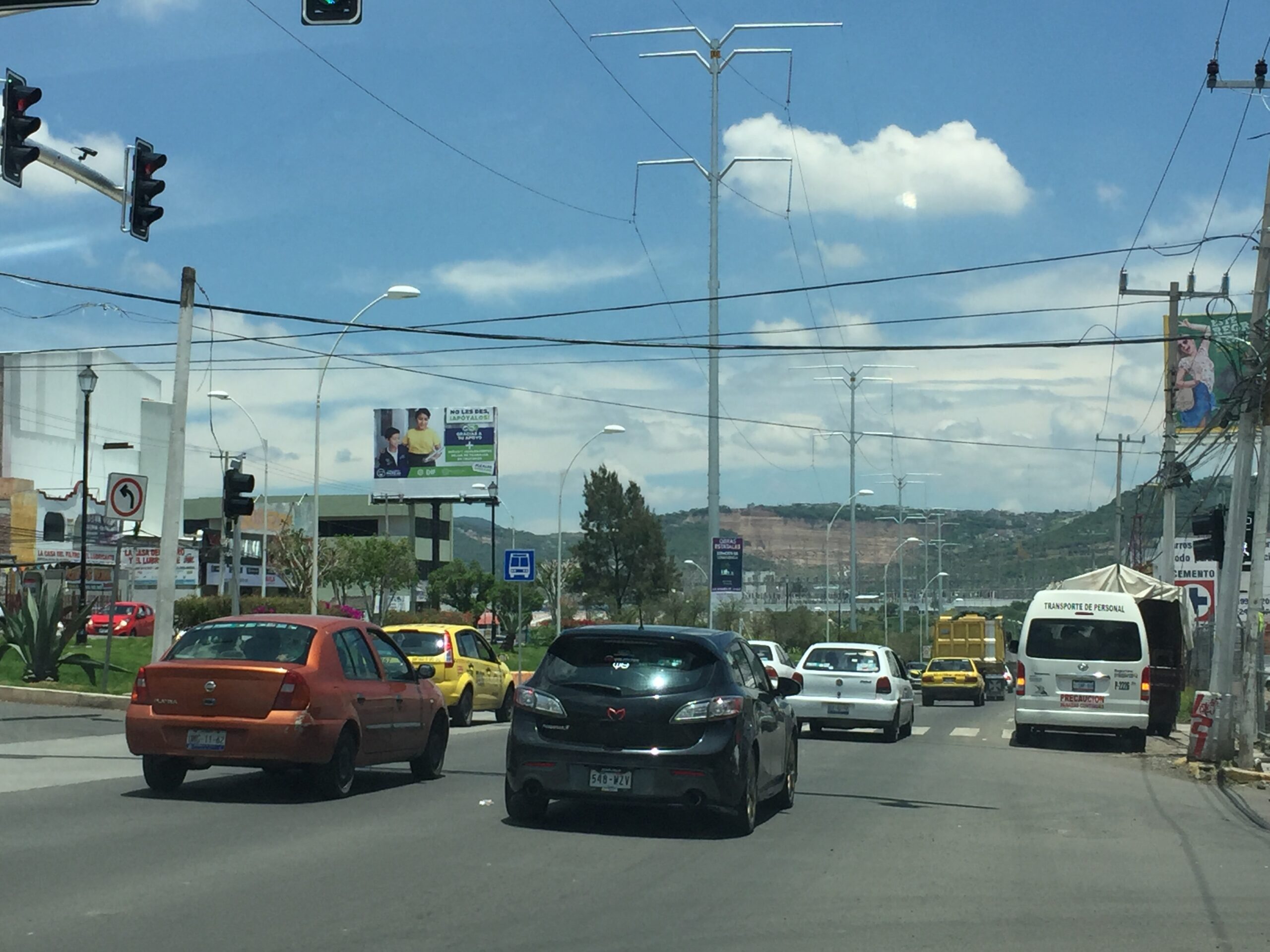 Av. Luz 130 col. Satélite