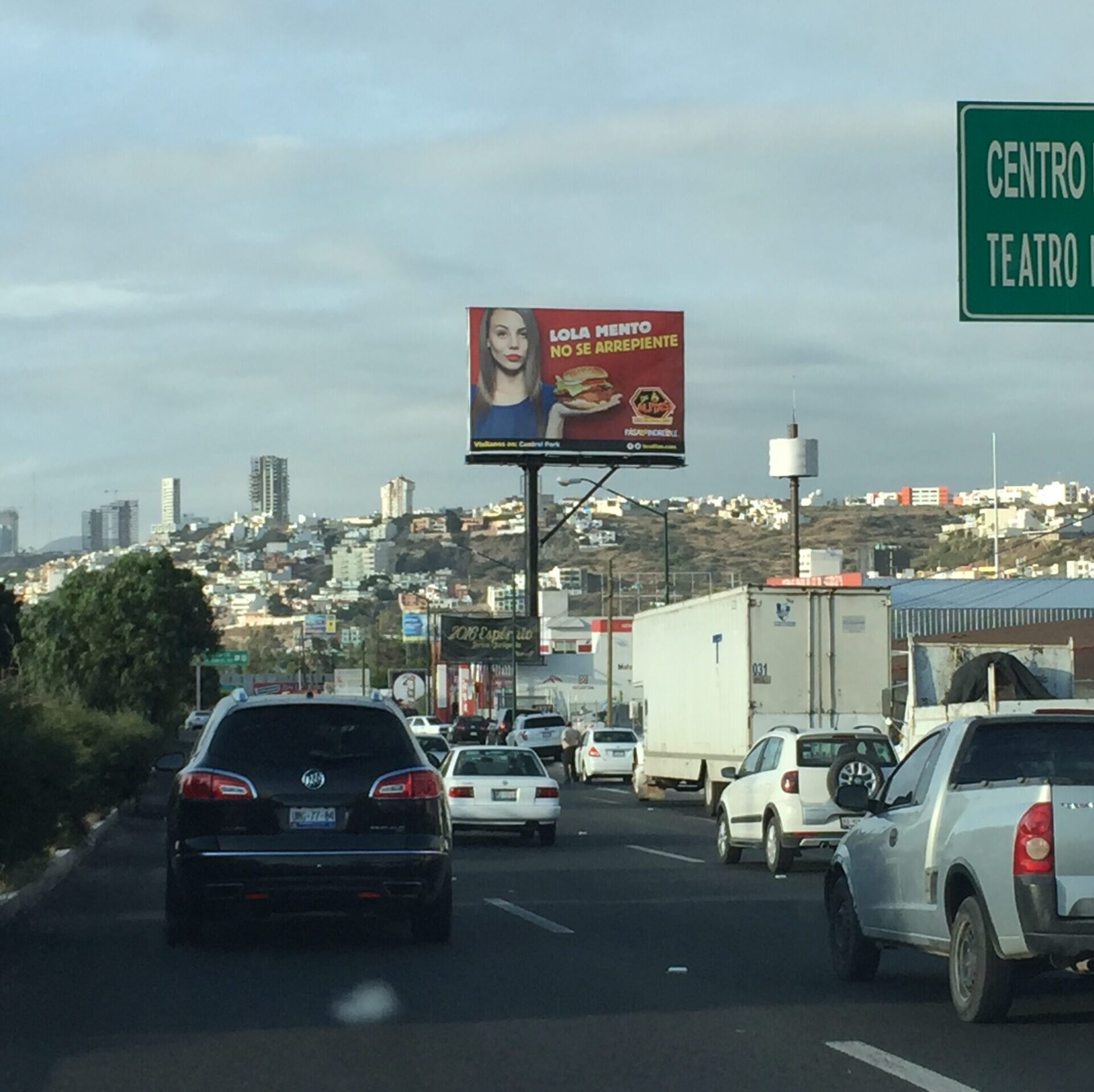 Bernardo Quintana #323 Col. Centro Sur