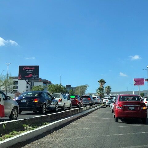 Bernardo Quintana #323 Col. Centro Sur