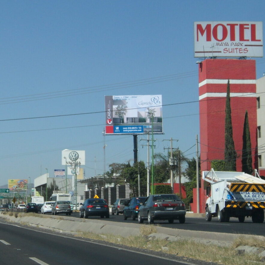 Av. 5 de Febrero #278 zona ind. Benito Juárez