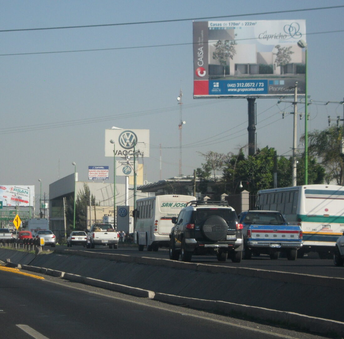 Av. 5 de Febrero #278 zona ind. Benito Juárez