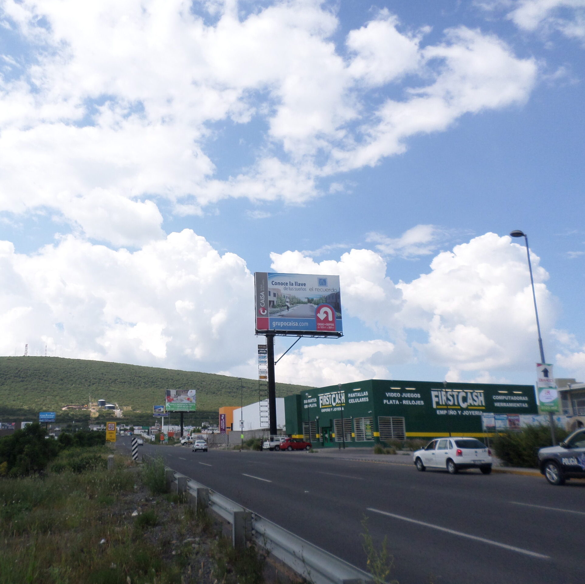 Fray Junípero Serra predio #122 col. La Pradera